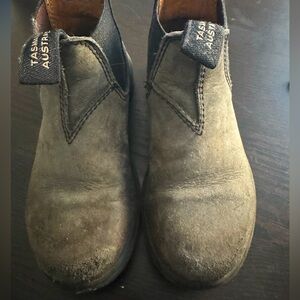 Kids Blundstones boots size 10 (in Blundstones sizing)